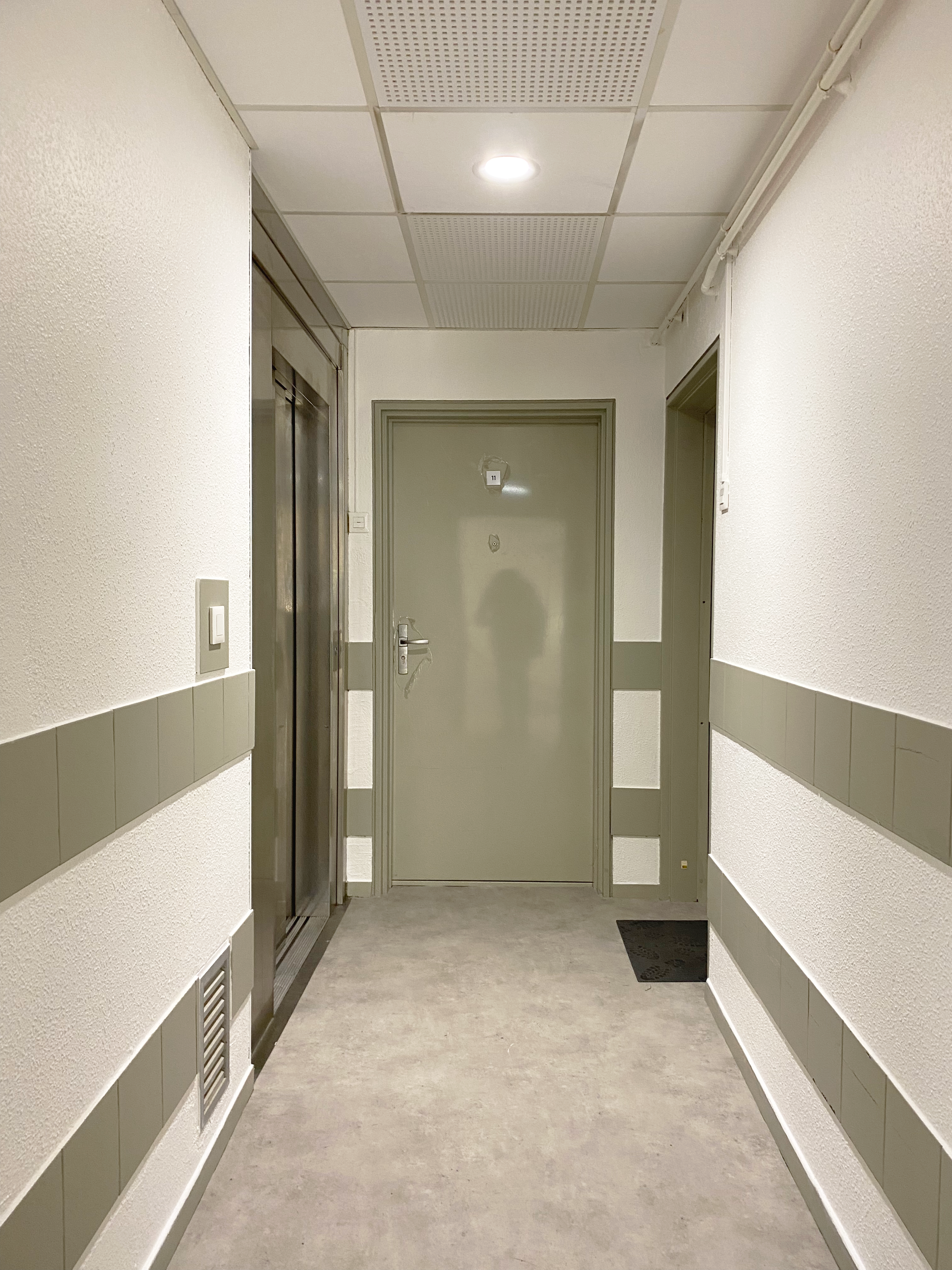 B8 - COULOIR ETAGE